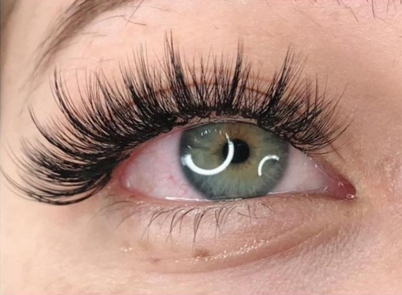 wispy lashes